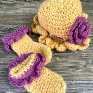 Newborn Hat and Bootie Set – Hand-Crocheted in 100% Baby Alpaca Yarn, Butter Yellow with Dusty Rose Accents